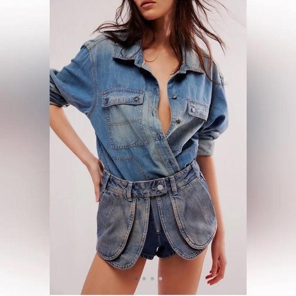 NWT Free People We The Free 27 Prince Street Hi Rise Shorts Varsity Brews Denim - Picture 3 of 5